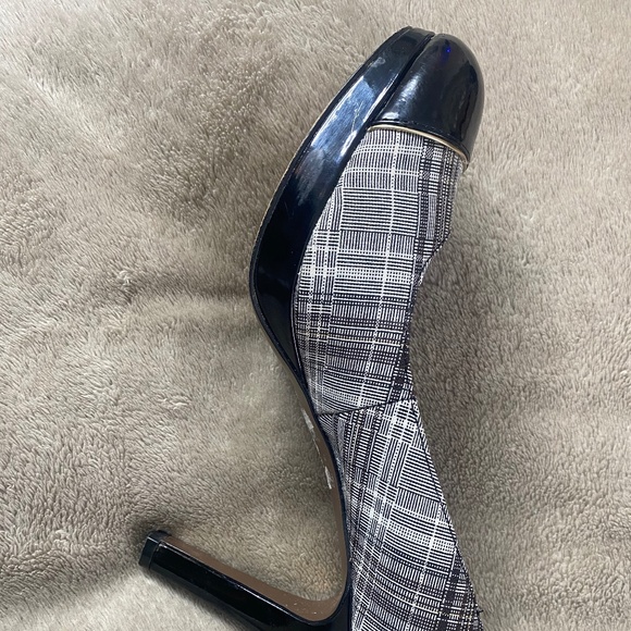 Black and White Plaid Heels - Picture 3 of 7